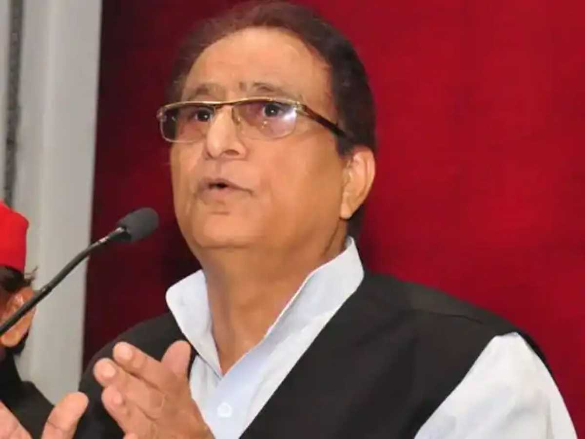 मतदाताओं को डरा रहा है स्थानीय प्रशासन : आजम खान